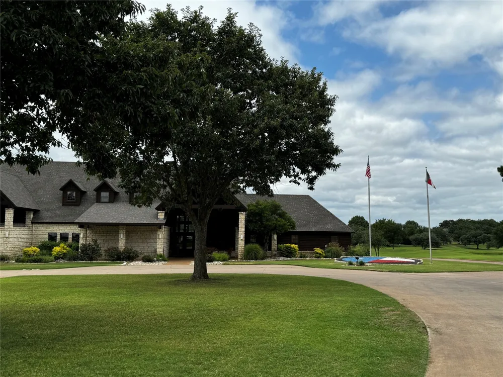 4044 High Point Drive Whitney, TX 76692